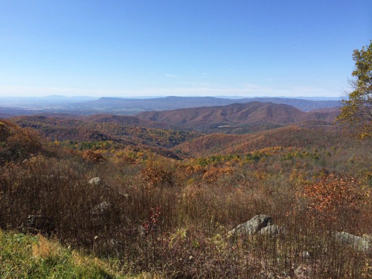 Vista verso ovest Shenandoah fine ottobre