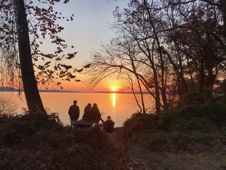 GW Parkway sunset over the Potomac River at Riverside Park VA