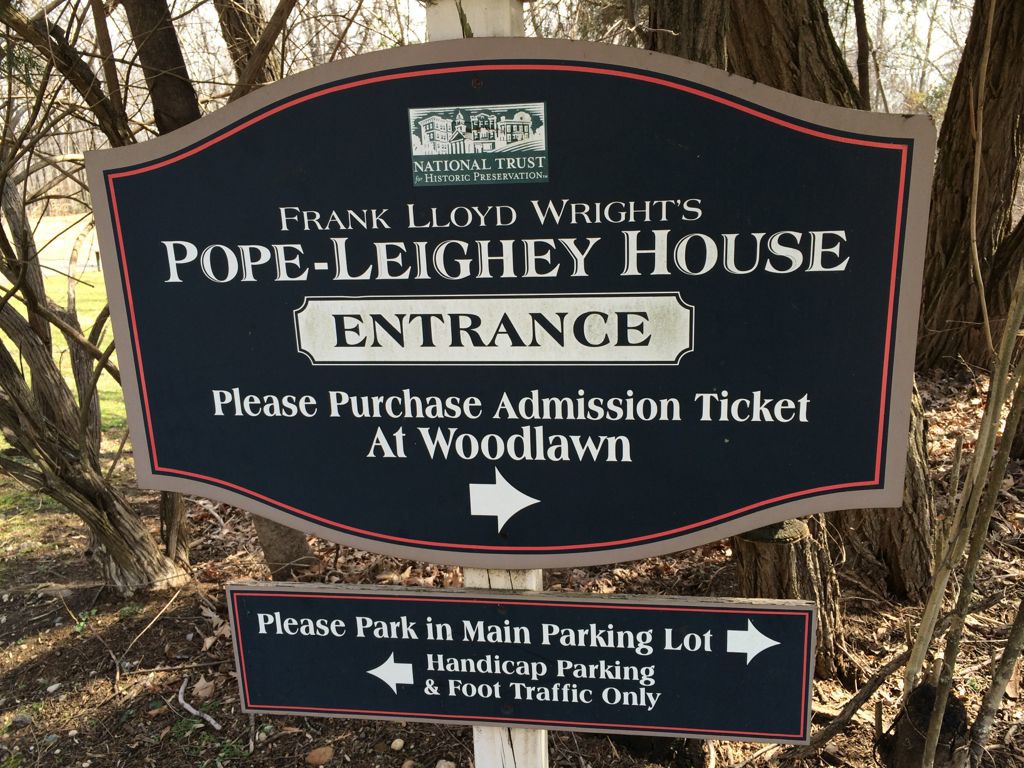 Pope-Leighy House entrance sign