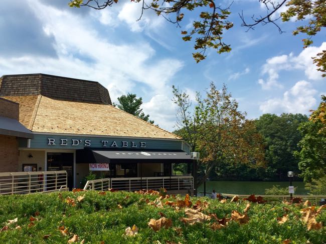 Red's Table exterior Reston