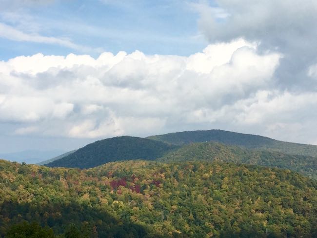 Wczesno październikowe listowie z Skyline Drive