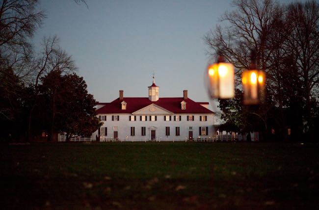 キャンドルライト礼儀ジョージ*ワシントンのマウントバーノン's Mount Vernon