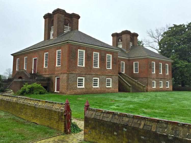 The Robert E Lee birthplace, Stratford Hall, was home to four generations of the Lee family along the Potomac River, on Virginia's Northern Neck.