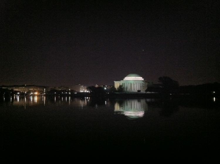 Explore the Tidal Basin and Jefferson Memorial at night in Washington DC