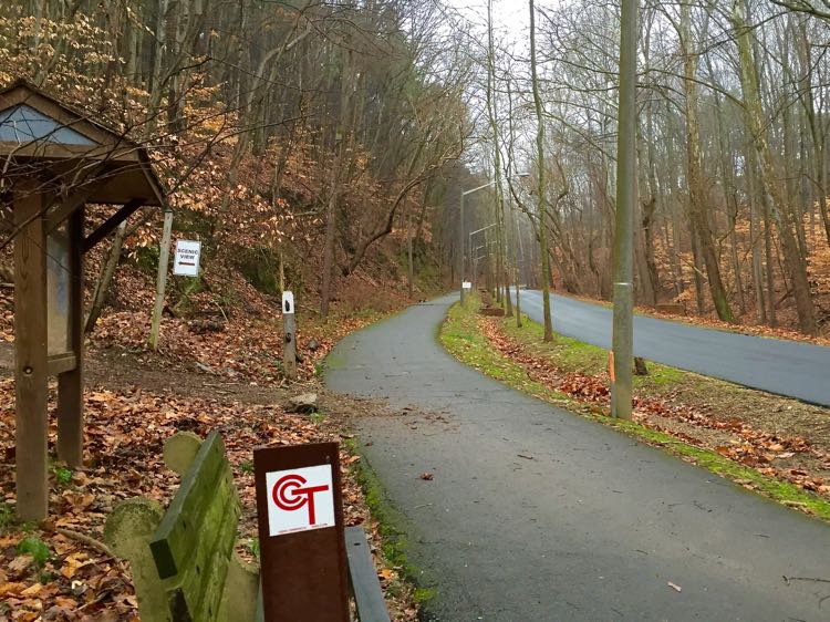 Trail juncture Occoquan Regional Park Virginia