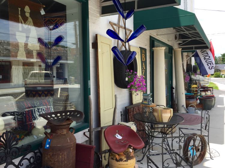 Antique shopping Purcellville Virginia