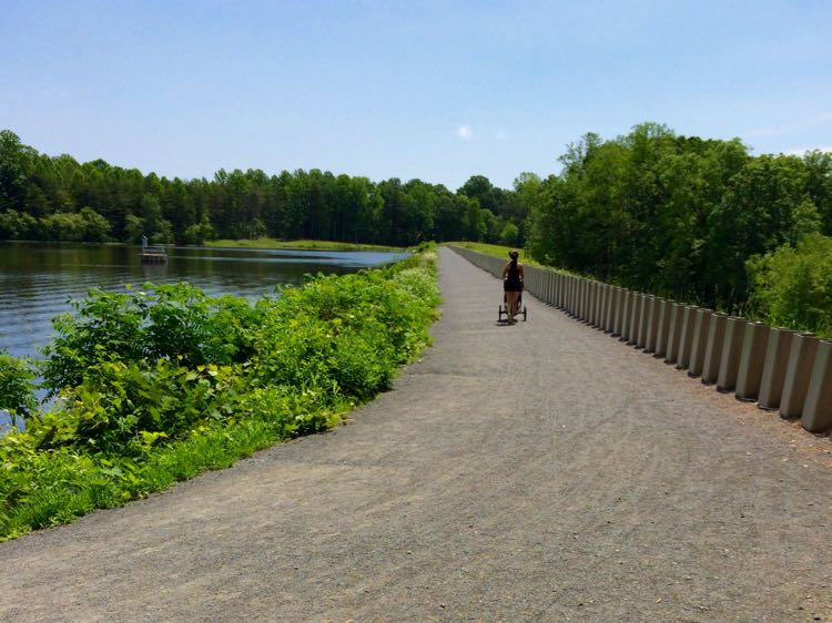 Stroller-friendly trail at Burke Lake Park