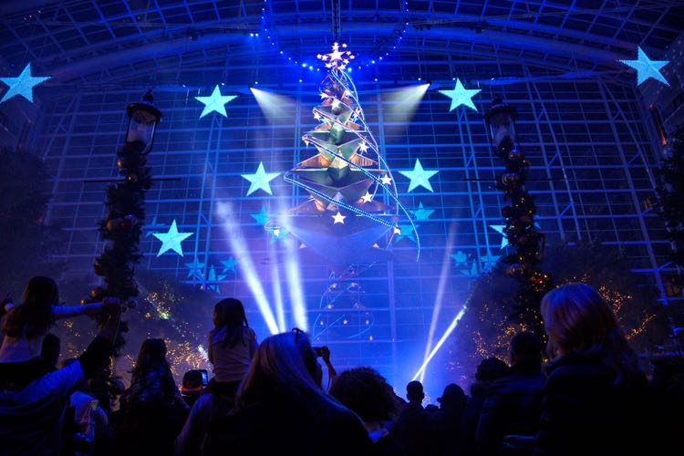 Holiday light show Gaylord National Resort, photo by Chris Militzer