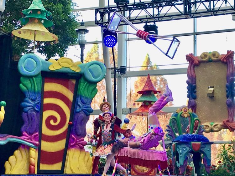 Cirque Dreams Juggler at Gaylord National Harbor