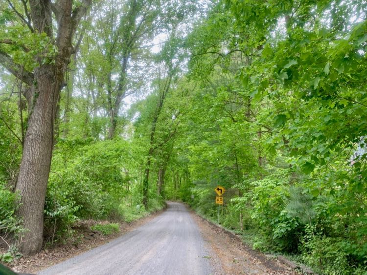 Dirt road in Northeast Loudoun County Virginia