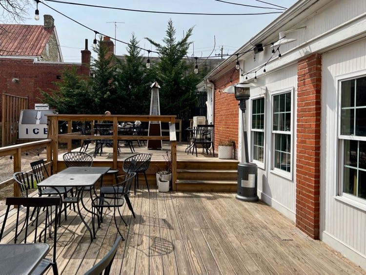 Outdoor dining on the patio at SideBar in Leesburg Virginia