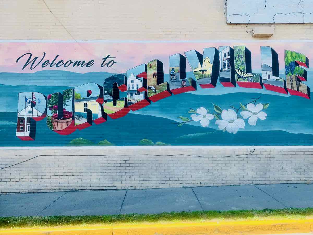 Welcome to Purcellville Mural