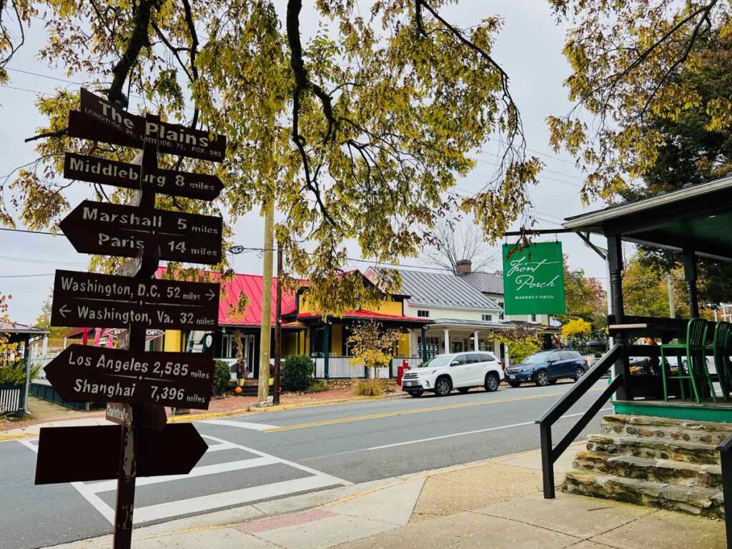 Restaurants and signs in The Plains Virginia