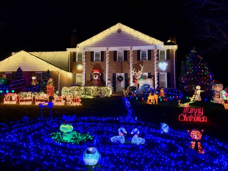 Holiday lights at 11904 Paradise Lane Herndon