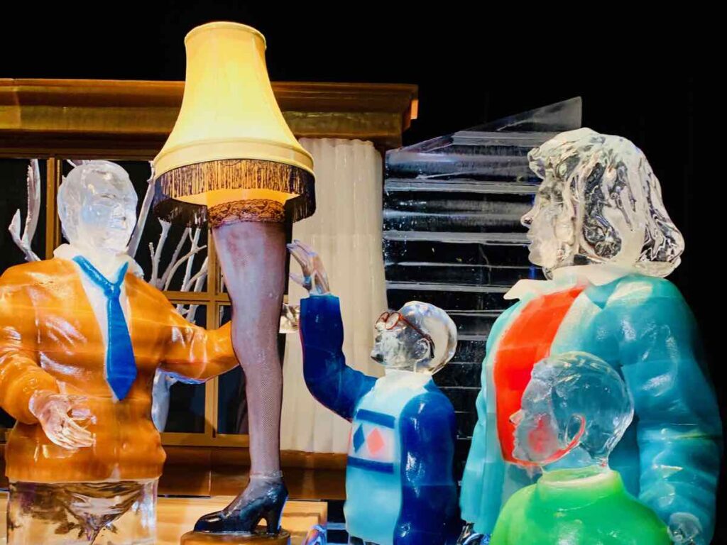 Ralphie admires the "major award" lamp at ICE! 2022 A Christmas Story