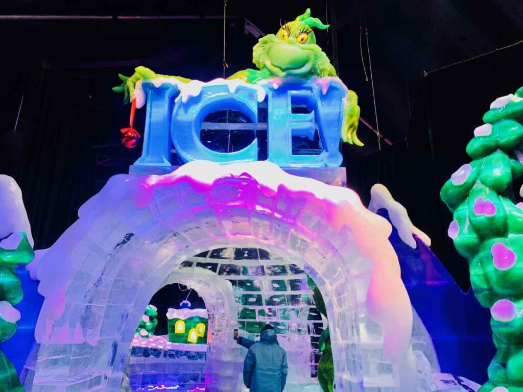 The Grinch Welcomes Visitors to ICE National Harbor