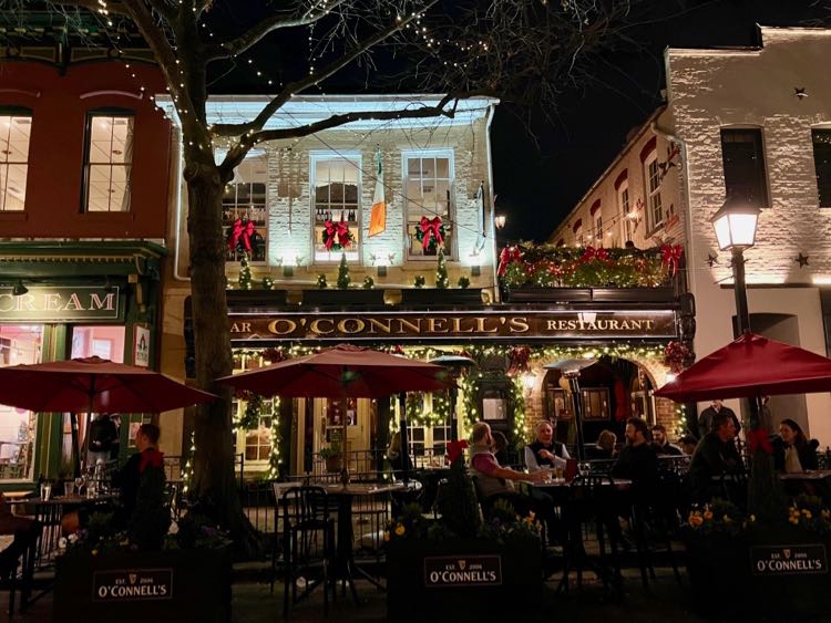 Daniel O'Connell's Pub Christmas lights in Old Town Alexandria