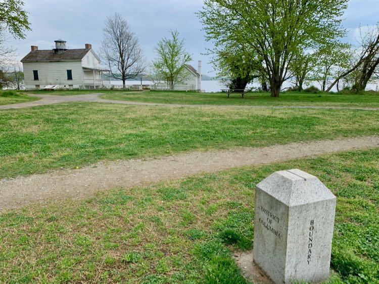 Jones Point Park lighthouse and boundary marker