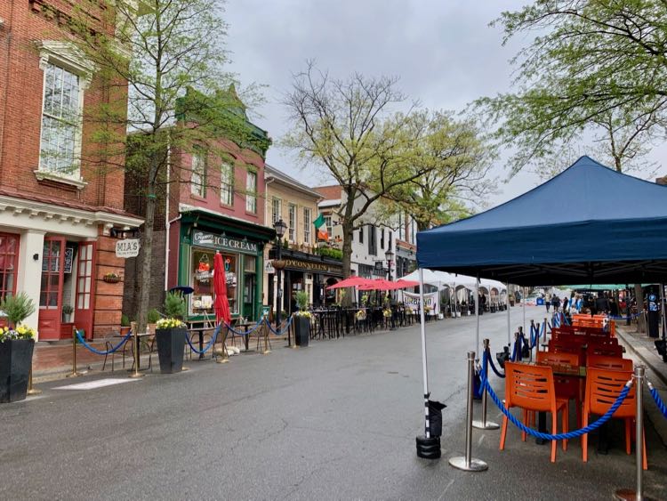 King St restaurants and shops in Old Town Alexandria