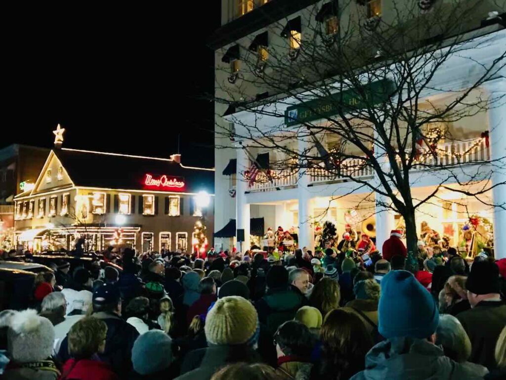 Crowds Sing Along at the Gettysburg Tuba Carol Fest Christmas Celebration