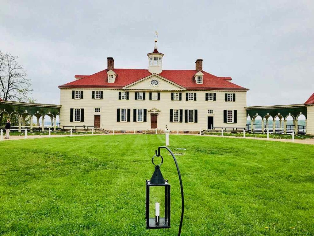 George Washington's Mount Vernon is open daily including Christmas Day
