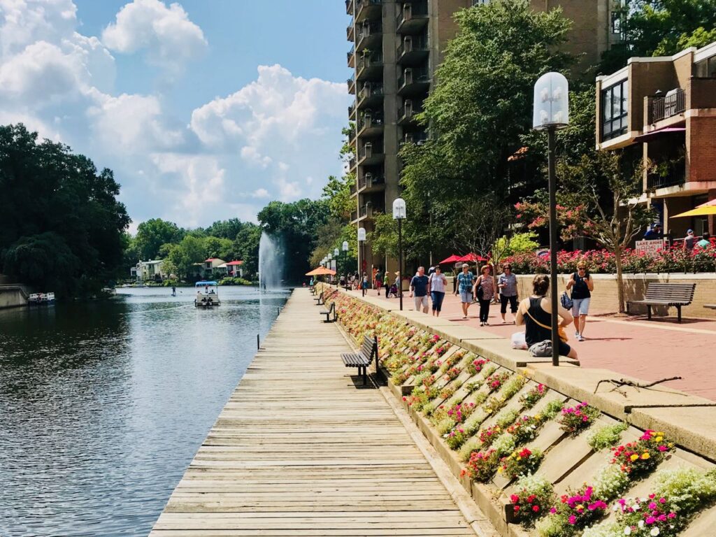 Lake Anne Plaza walkway