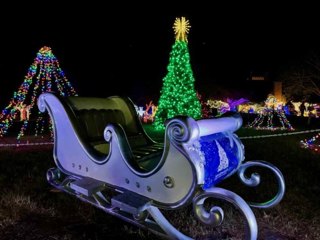 Meadowlark Winter Walk of Lights Sleigh is great spot for family photos