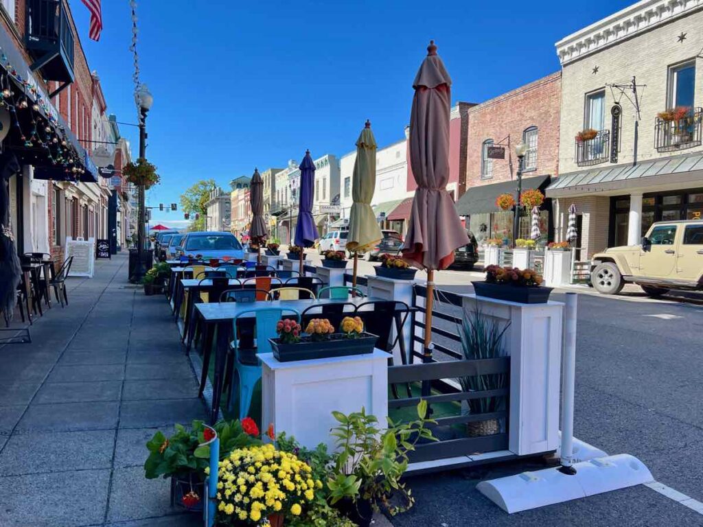 Pretty outdoor seating area at Pinto Thai, one of the best places to eat in Culpeper VA