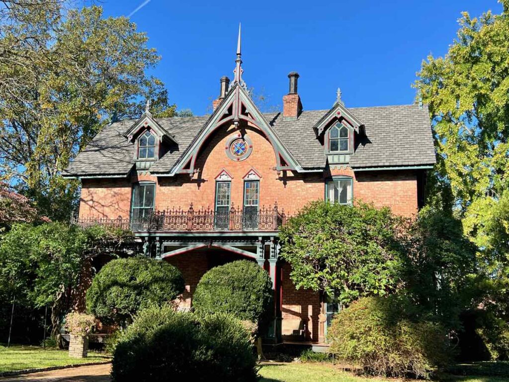 A Victorian house in the South East Street Historic District in Culpeper VA