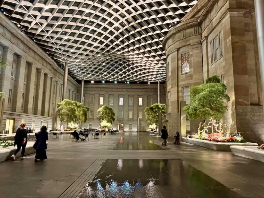 National Portrait Gallery Courtyard Holiday Decor
