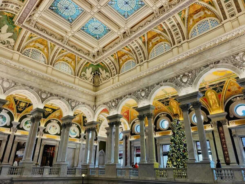 US Library of Congress Interior and Christmas Tree