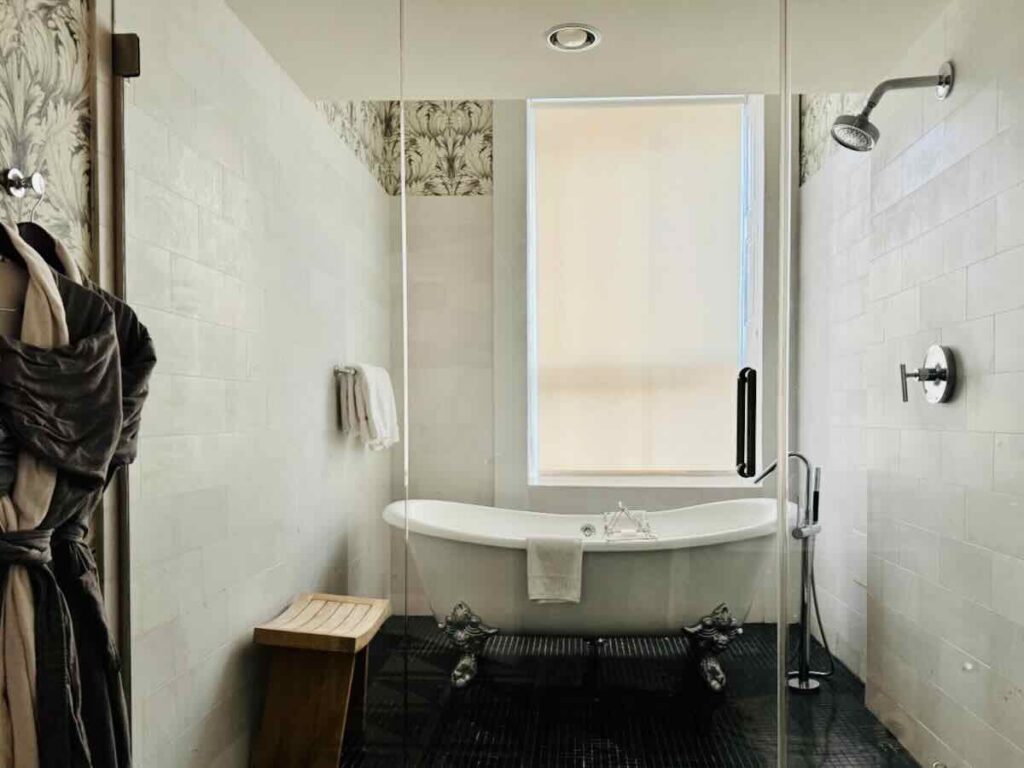 Romantic tub at the Kimpton Monaco Washington DC