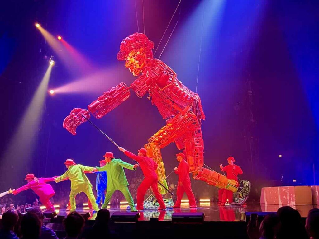 Cirque du Soleil Tysons Giant Man