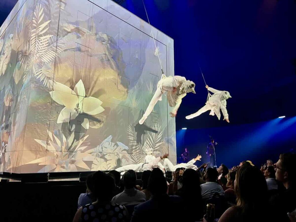 Giant Cube at Echo Cirque du Soleil Tysons Virginia